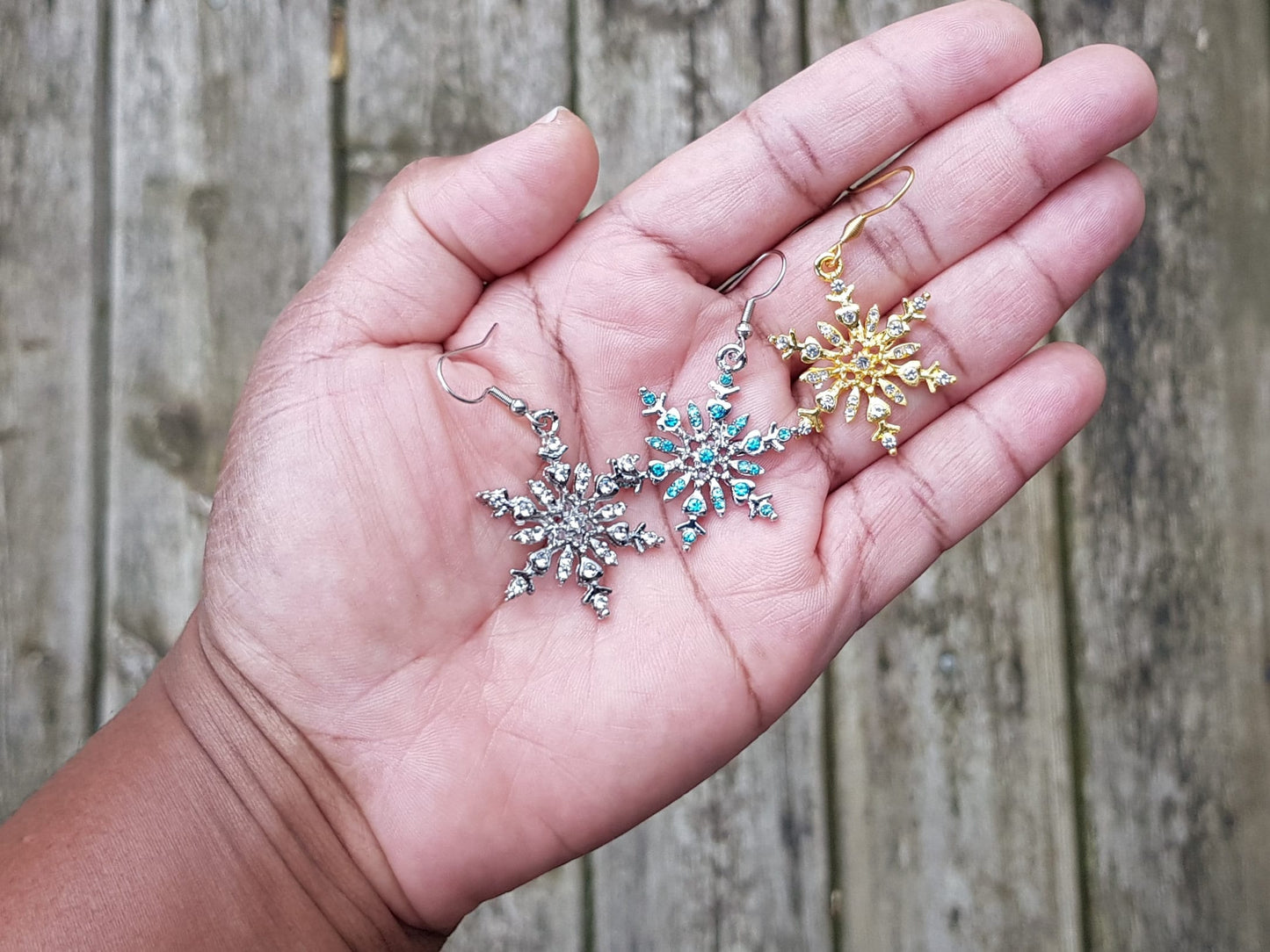 Boucles d’oreilles flocon de neige faites à la main - Boucles d’oreilles de Noël hypoallergéniques