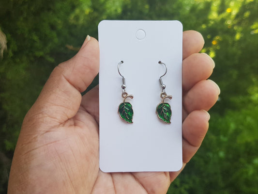 Emerald Green Leaf Earrings - Hypoallergenic Minimalist Handmade Gift
