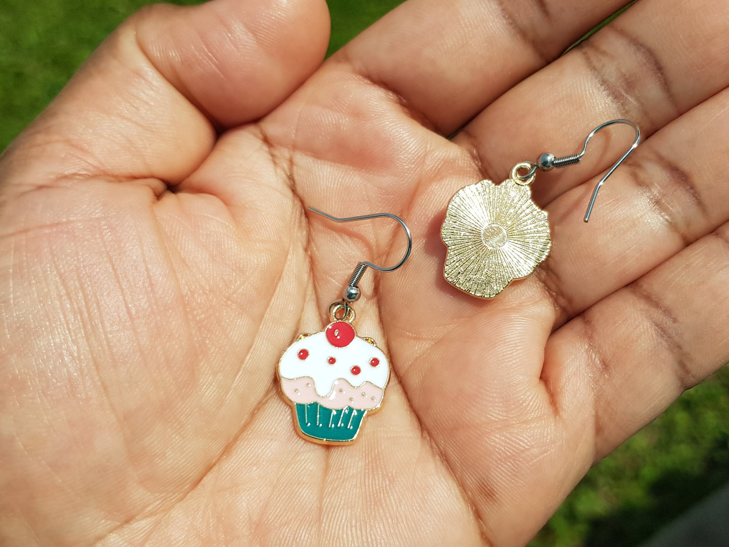 Cupcake Earrings - Hypoallergenic Dessert Food Jewelry