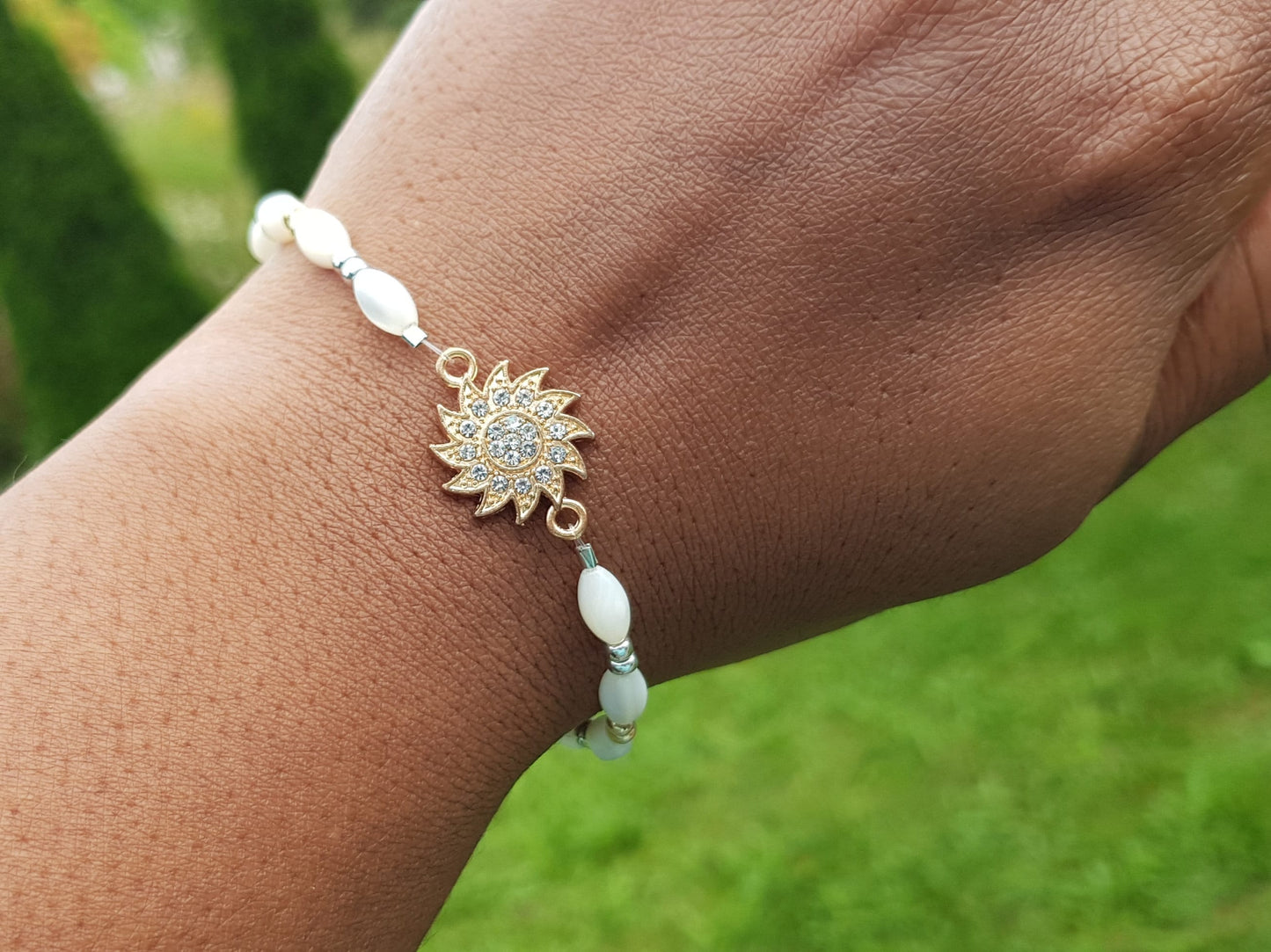 Sunflower Mother of Pearl Bracelet - Handmade Gemstone Bracelet - Anniversary Gift - Bridal Jewelry