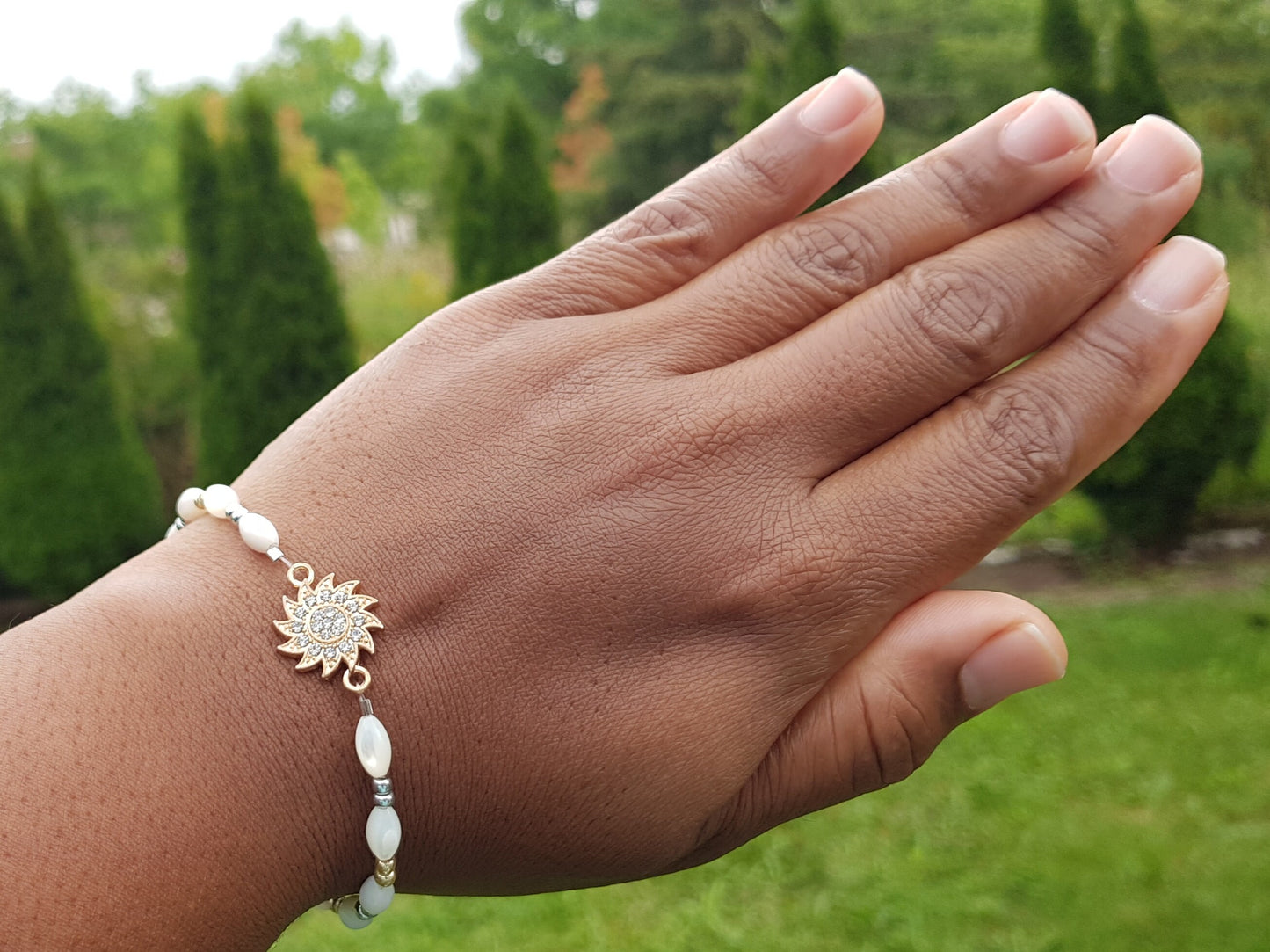 Sunflower Mother of Pearl Bracelet - Handmade Gemstone Bracelet - Anniversary Gift - Bridal Jewelry