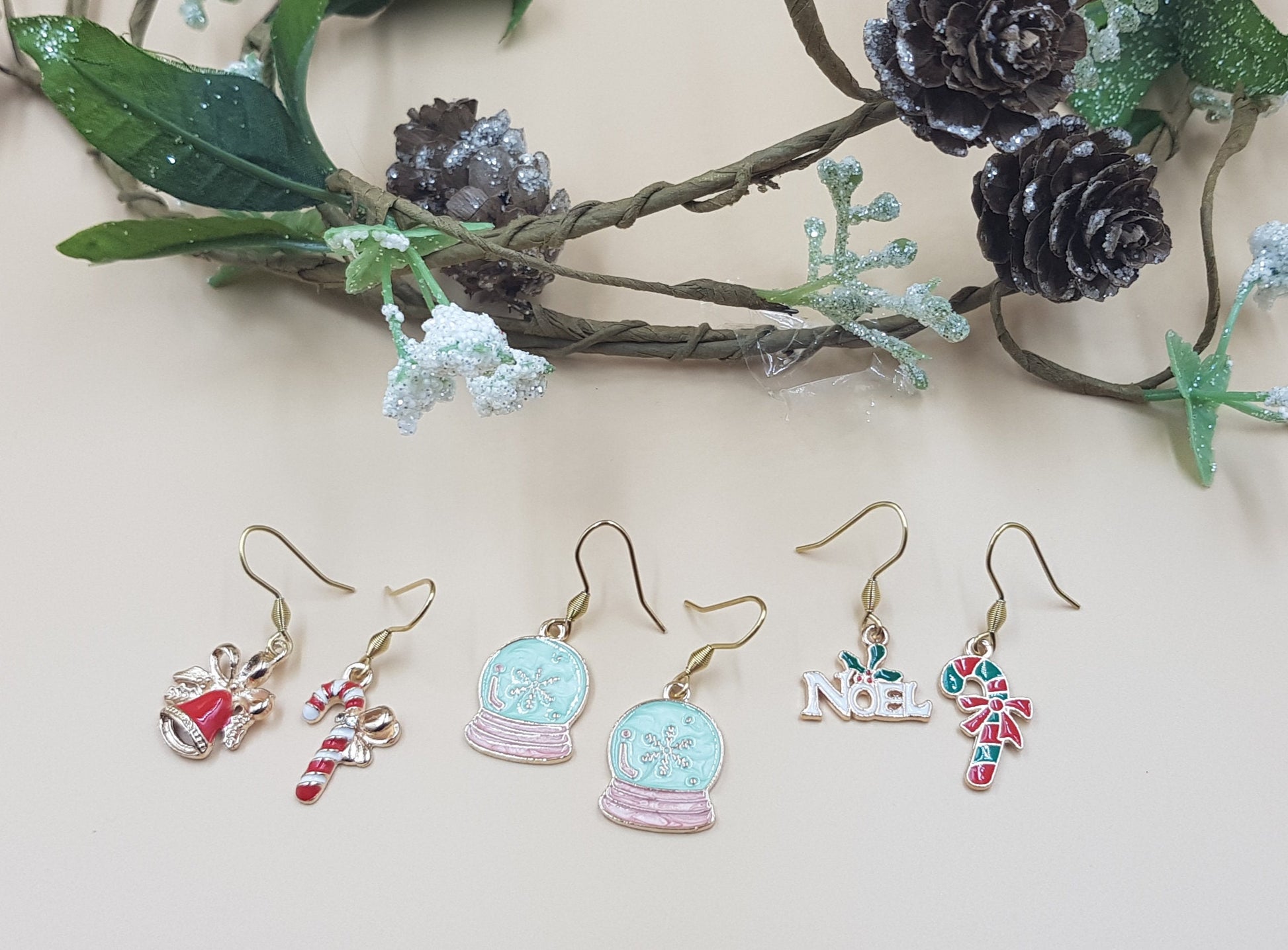 Snow globe earrings are available.