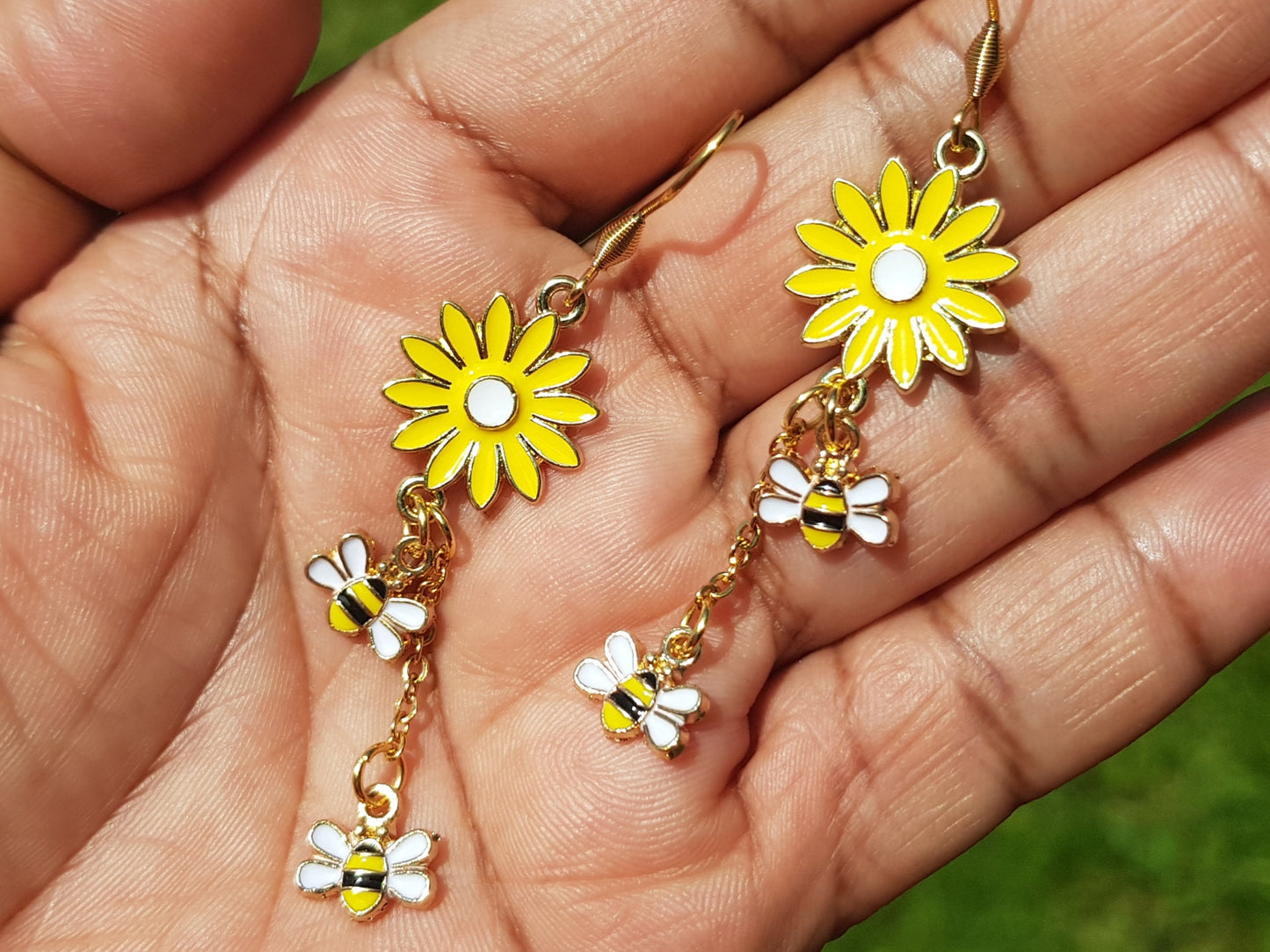 Handmade Bee and Flower Dangle Earrings - Hypoallergenic Bee Gifts