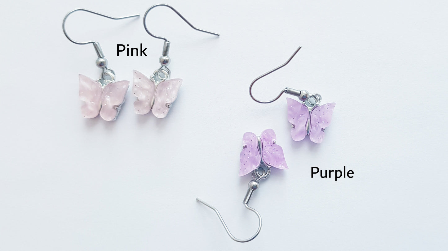 Boucles d’oreilles papillon pastel, cadeau de Noël hypoallergénique, boucles d’oreilles en titane, cadeau d’amant de papillon, bijoux d’insectes, vente Cyber ​​Monday