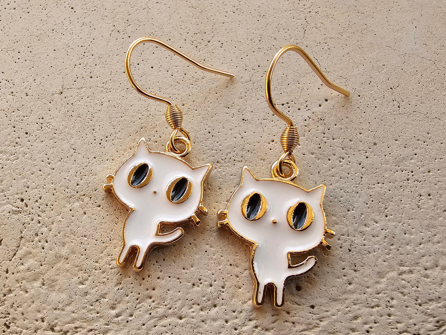 Boucles d’oreilles mignonnes pour chat blanc - Cadeaux pour chats hypoallergéniques - Boucles d’oreilles minimalistes délicates